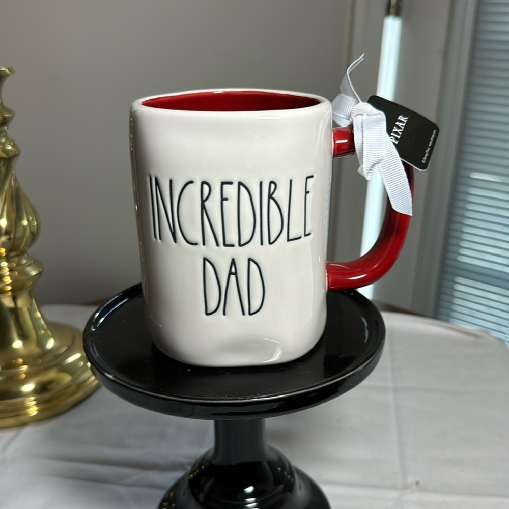 Rae Dunn Incredible Dad coffee/tea mug